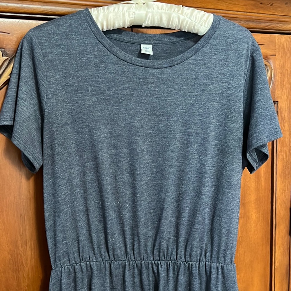 Old navy dress, size medium